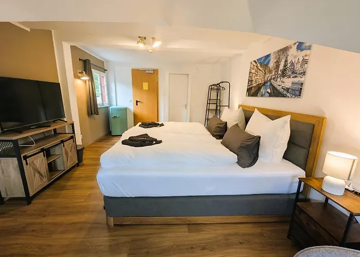 Haus Ferdinand ホテル モンシャウ